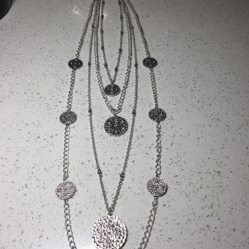 Premier Designs Stunning Necklace